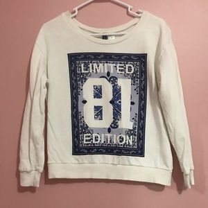 Long sleeve sweatshirt